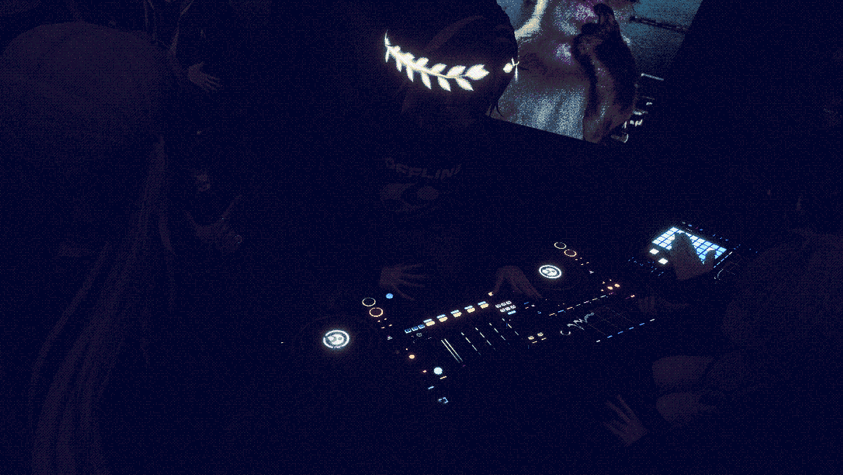 ray locked in on the decks